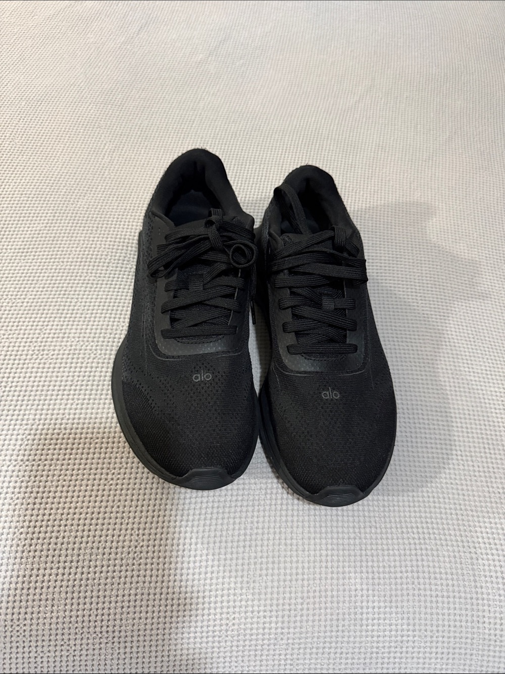 ALO Runner shoes. Open to offers!!